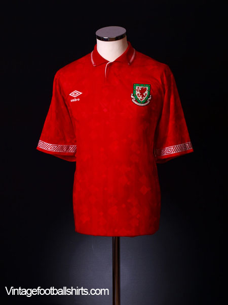 2016/17 Wales Home Football Shirt Bale #11 / Old Adidas Soccer