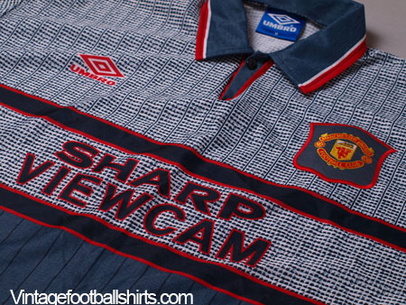 1995-96 Manchester United Away Shirt CANTONA 7 (L) - Football