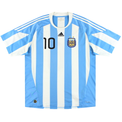 Classic Argentina football uniforms